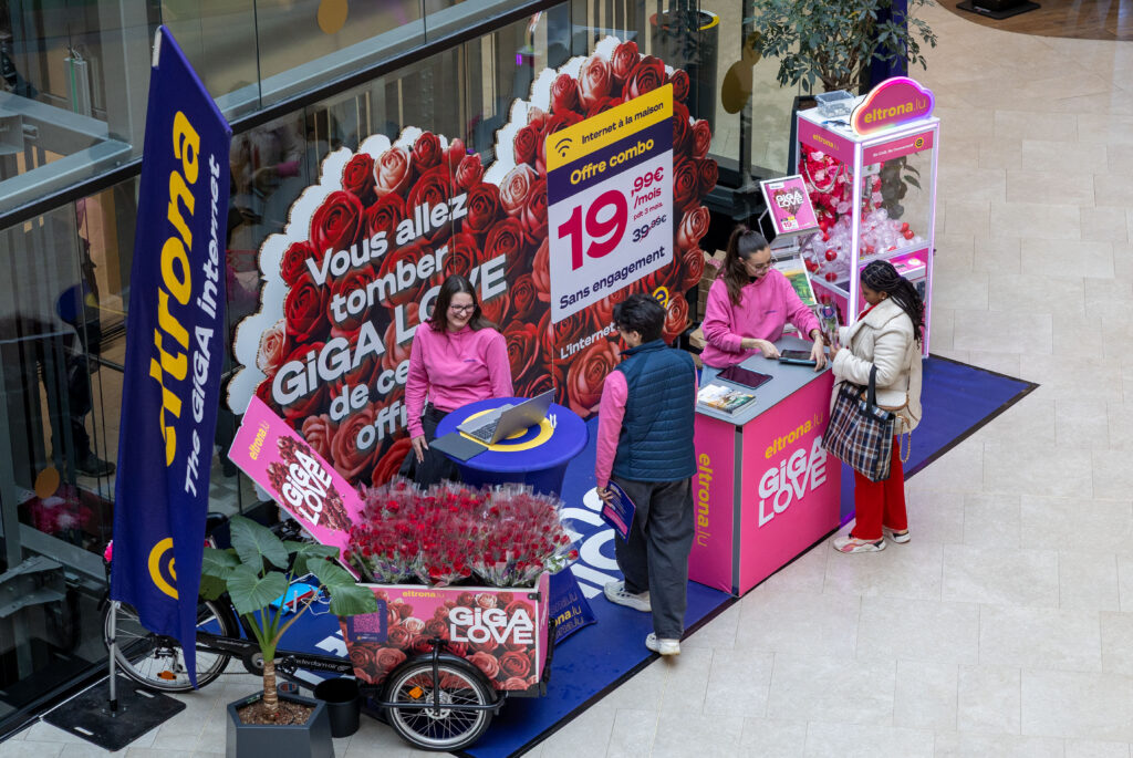 Eltrona stand Shopping Center Cloche d'Or